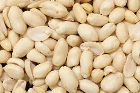 بادام زمینی خام با طعم طبیعی و مرغوب